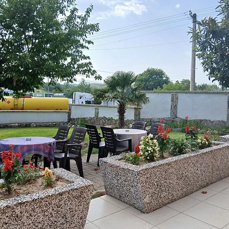 Shale Apartments And Rooms Gevgelija Exterior foto